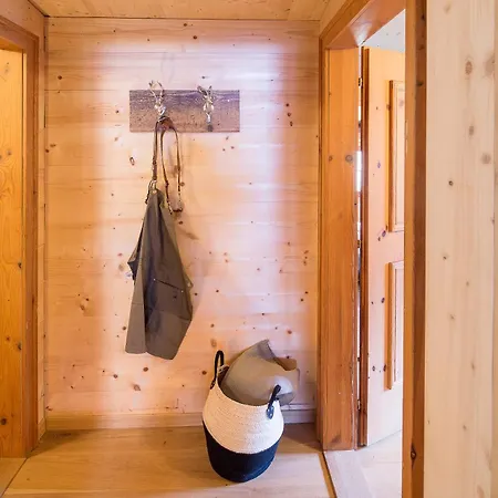 בקתה Maiensaess, Berghuette Pundelon - Autark, Voll Ausgestattet, Ressourcen Begrenzt *