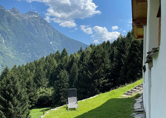 Maiensäss, Berghütte Pundelon - Autark, Voll Ausgestattet, Ressourcen Begrenzt Chalet *