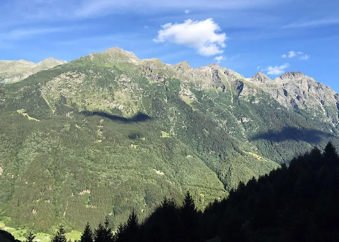 Chalet Maiensäss, Berghütte Pundelon - Autark, Voll Ausgestattet, Ressourcen Begrenzt