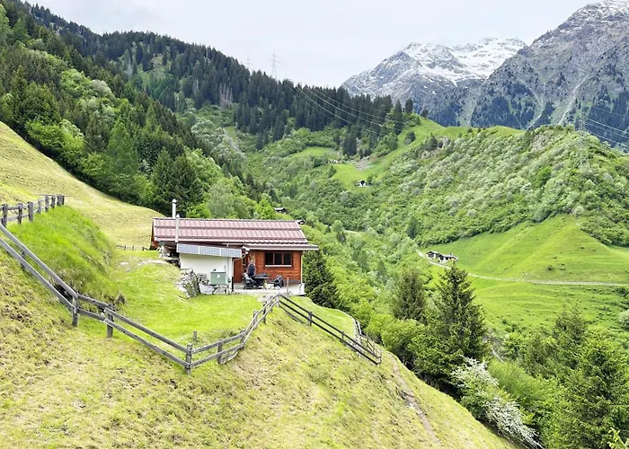 Chalet Maiensäss, Berghütte Pundelon - Autark, Voll Ausgestattet, Ressourcen Begrenzt Mesocco