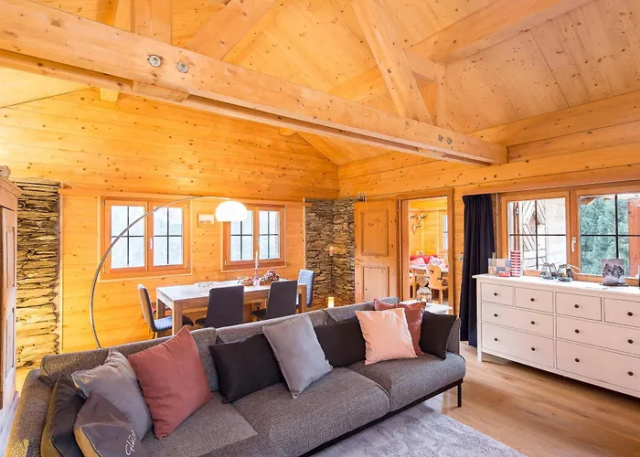 Maiensaess, Berghuette Pundelon - Autark, Voll Ausgestattet, Ressourcen Begrenzt Mesocco